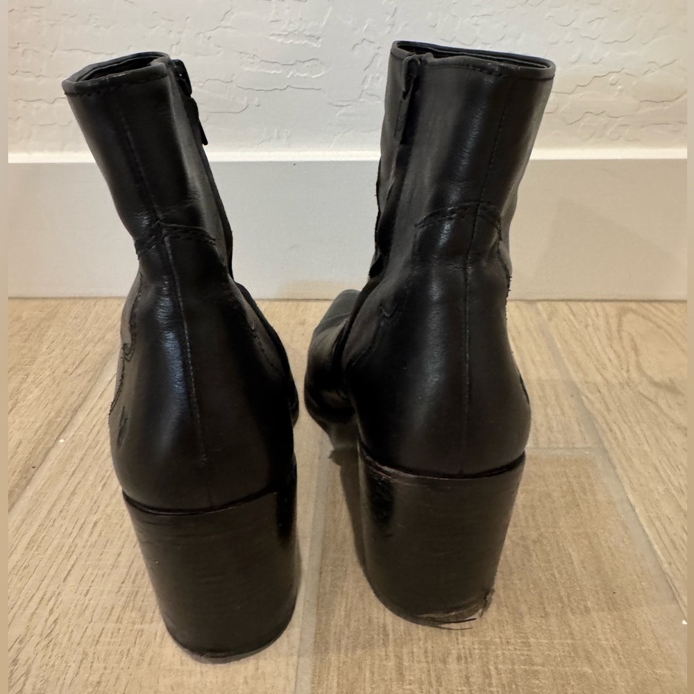 FRYE Flynn Short Inside Zip Ankle Booties | 10M | Black - Picture 6 of 10